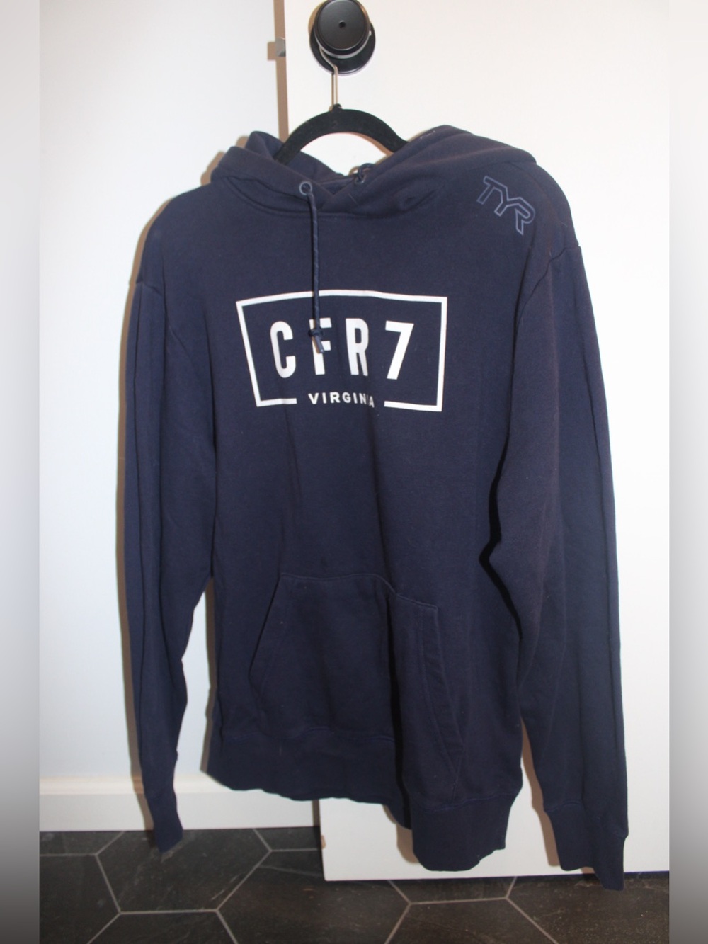 TYR Sport CFR7 Virginia Pullover Hoodie Navy Blue Unisex Medium UltraSoft Gym